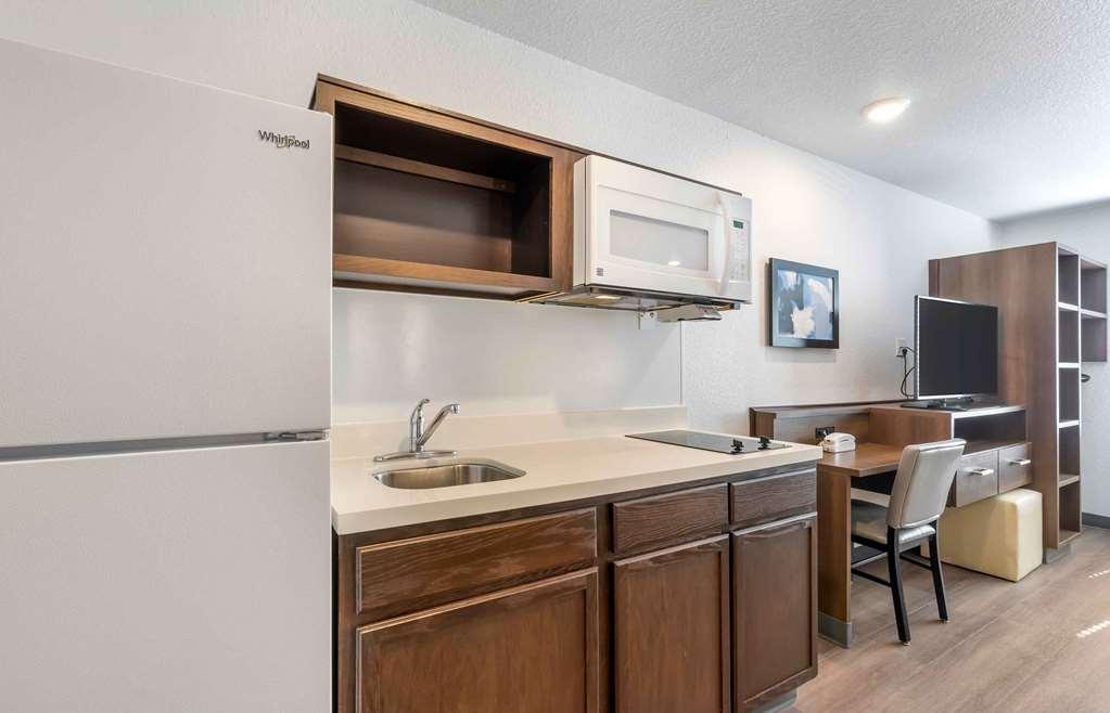 Extended Stay America Suites - Клиъруотър Стая снимка