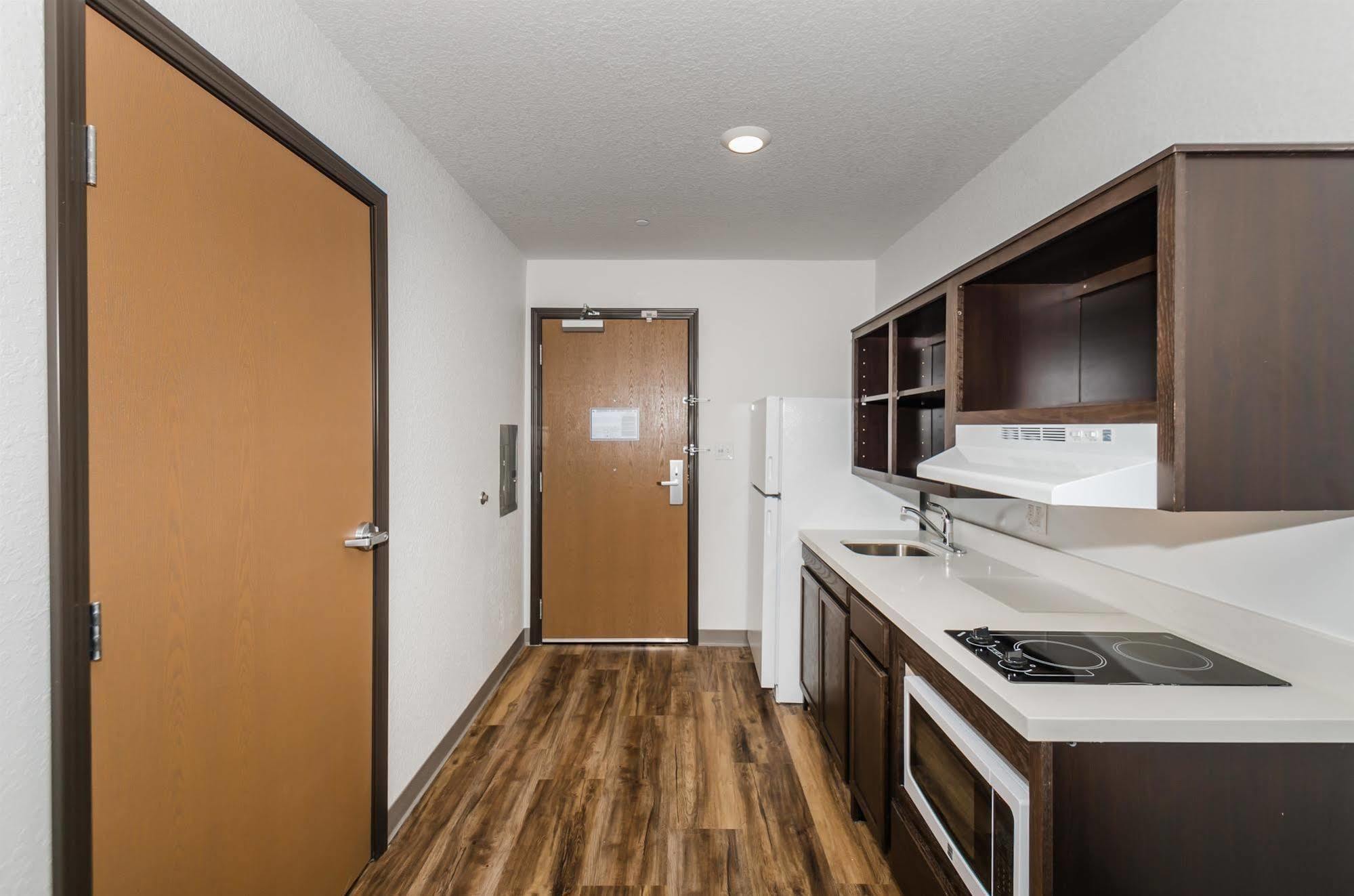 Extended Stay America Suites - Клиъруотър Екстериор снимка